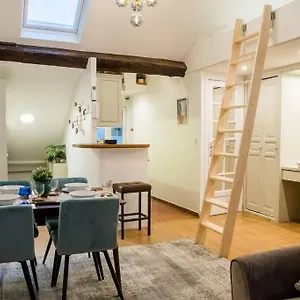  Apartamento Spacious In Hyper Center - Smart Tv & Wifi - 4p Francia